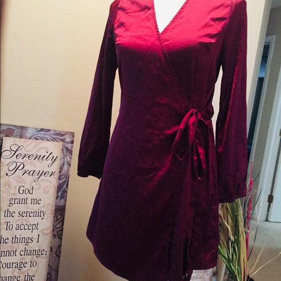 Dress - Picture 2 of 2